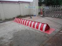 現(xiàn)貨供應(yīng)停車廠車輛出入/防撞道路道攔截設(shè)備攔/擋阻車器_安全防護(hù)_世界工廠網(wǎng)中國(guó)產(chǎn)品信息庫(kù)