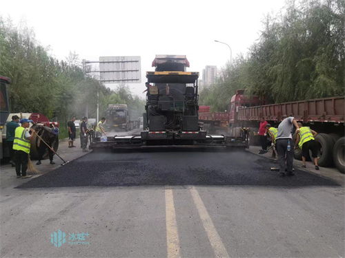 路面修復(fù)不及時 市政設(shè)施破損臟污 空中線纜整治緩慢 哈市一批路橋和市政設(shè)施問題被曝光鳳凰網(wǎng)黑龍江 鳳凰網(wǎng)